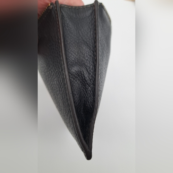 Fossil Black Leather Pouch Wristlet with Gold Padlock Charm - Picture 6 of 7